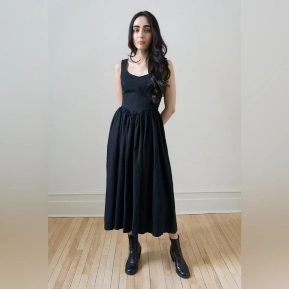 Ovate Hemlock Elegant Black Midi Dress - Picture 1 of 4